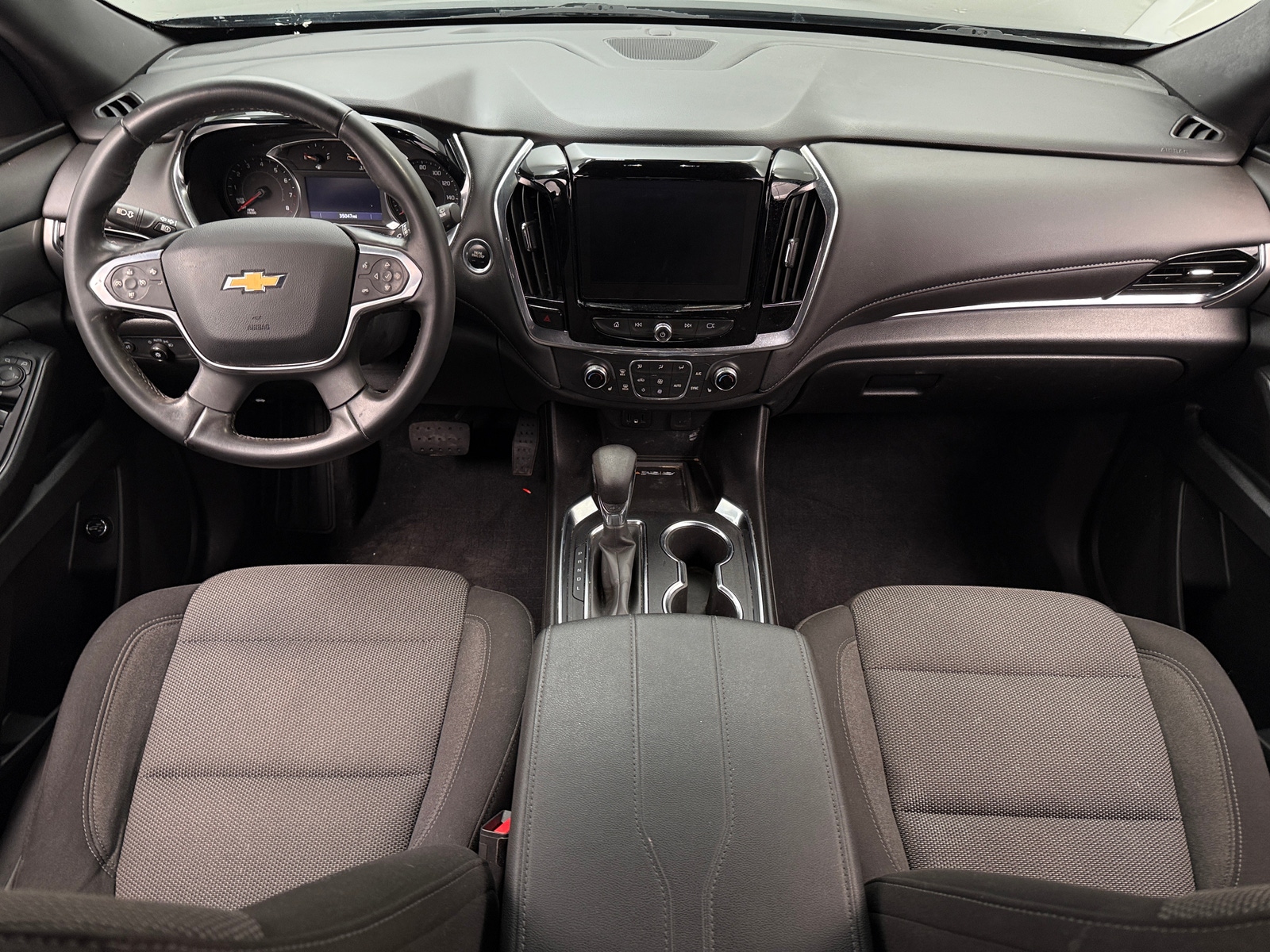 Thumbnail: 2023 Chevrolet Traverse - 3