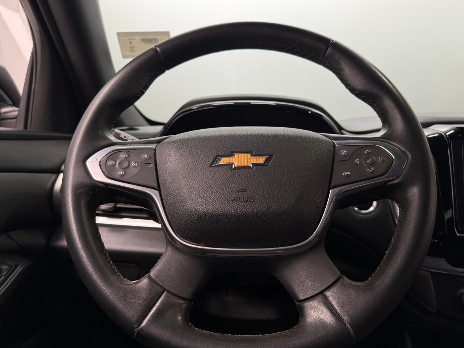 Thumbnail: 2023 Chevrolet Traverse - 5