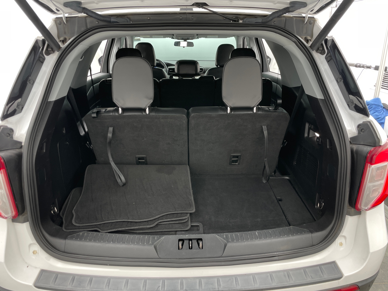 Thumbnail: 2021 Ford Explorer - 7