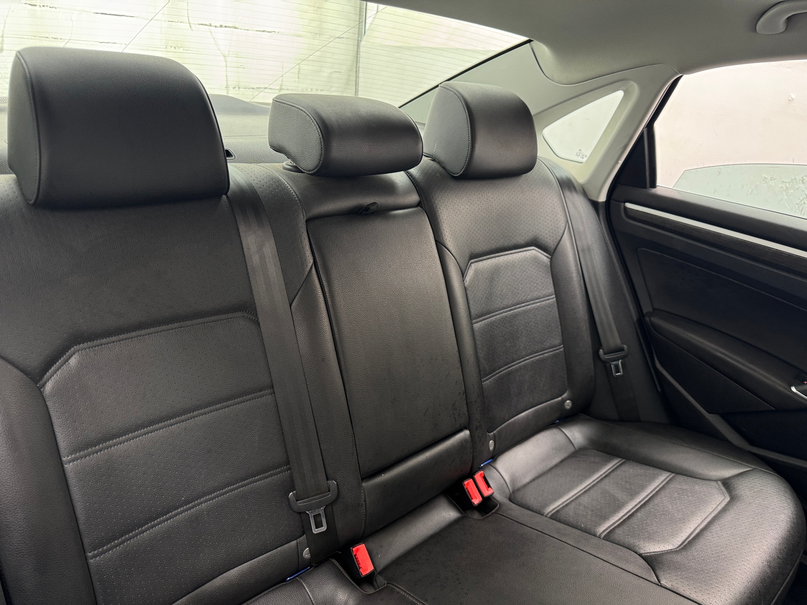 Thumbnail: 2017 Volkswagen Passat - 5