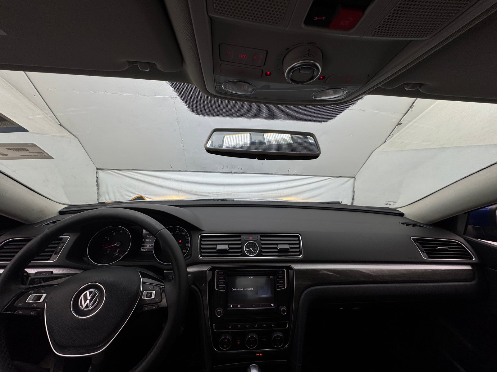 Thumbnail: 2017 Volkswagen Passat - 2