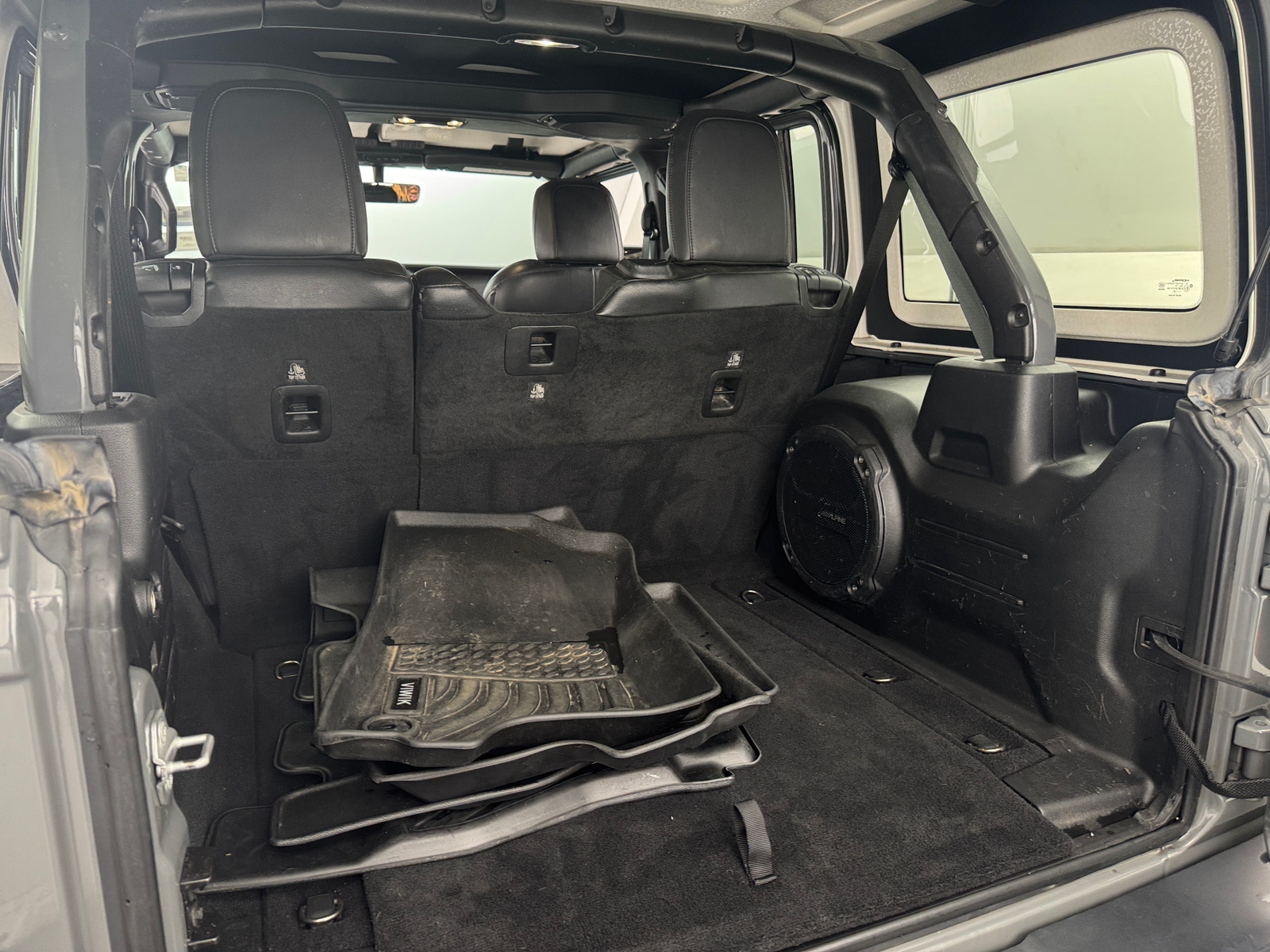 Thumbnail: 2019 Jeep Wrangler - 6