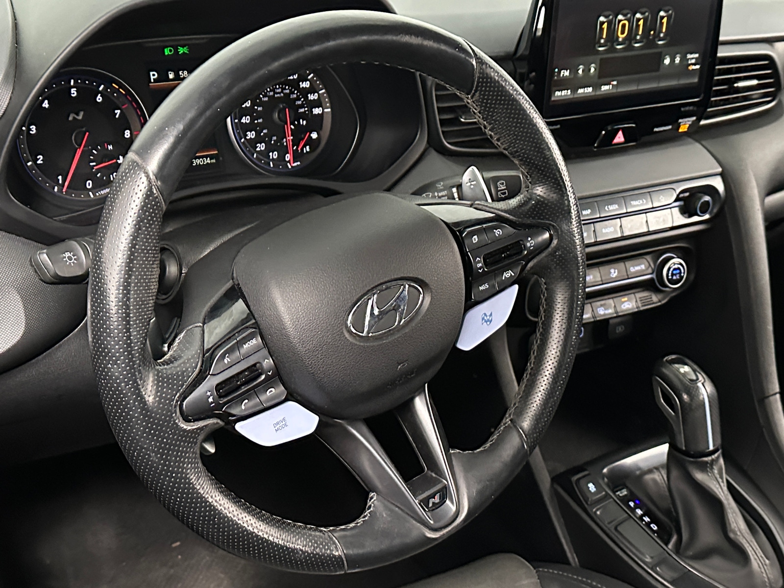 Thumbnail: 2022 Hyundai Veloster - 3