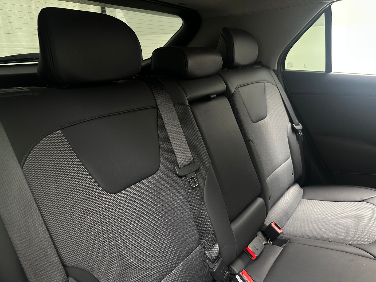 Thumbnail: 2023 Kia Niro - 5