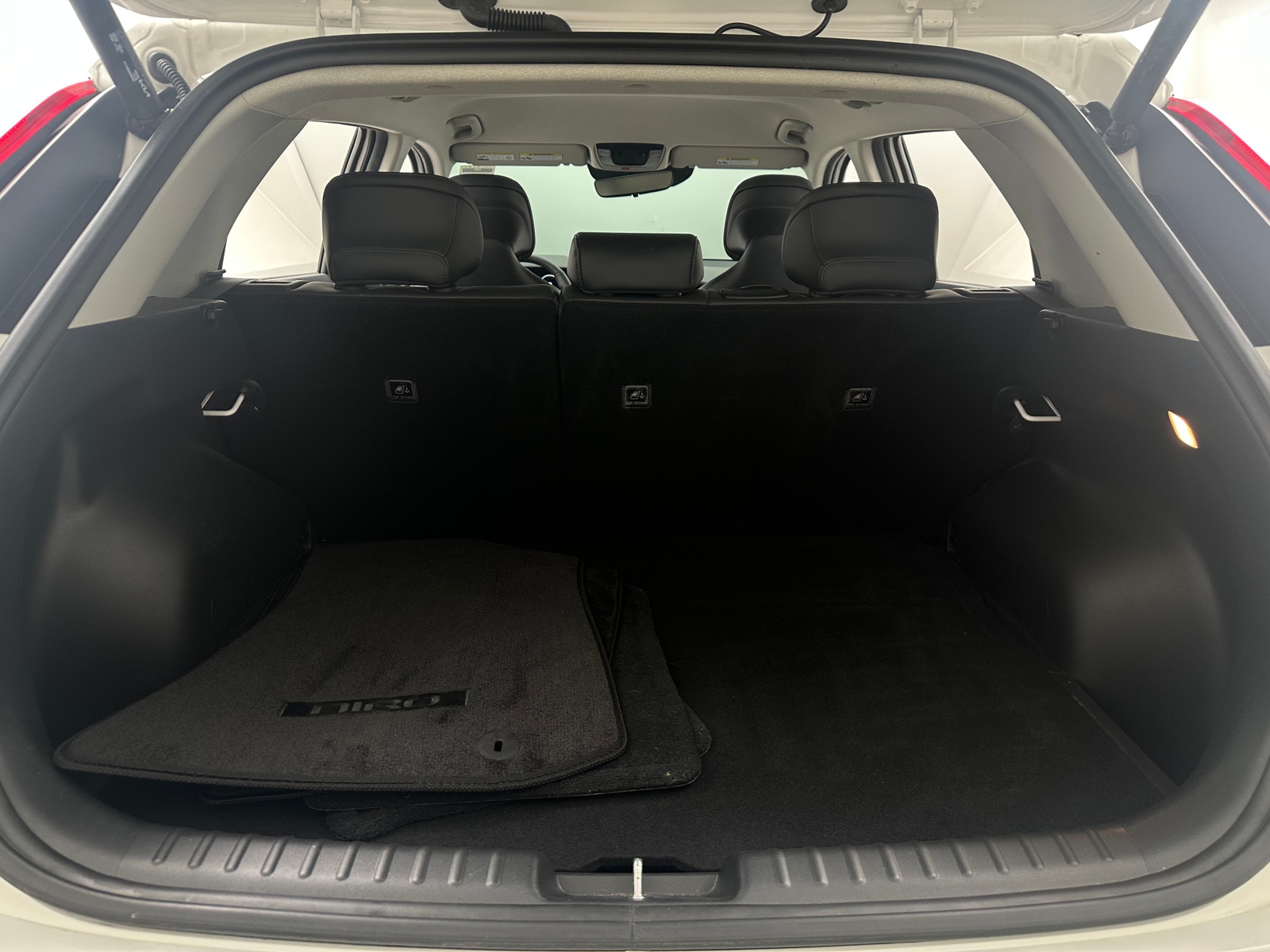 Thumbnail: 2023 Kia Niro - 6