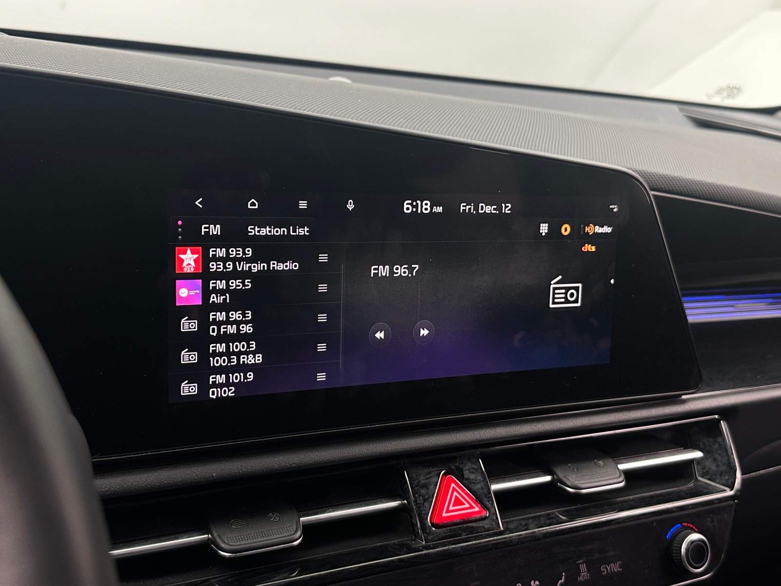 Thumbnail: 2023 Kia Niro - 3