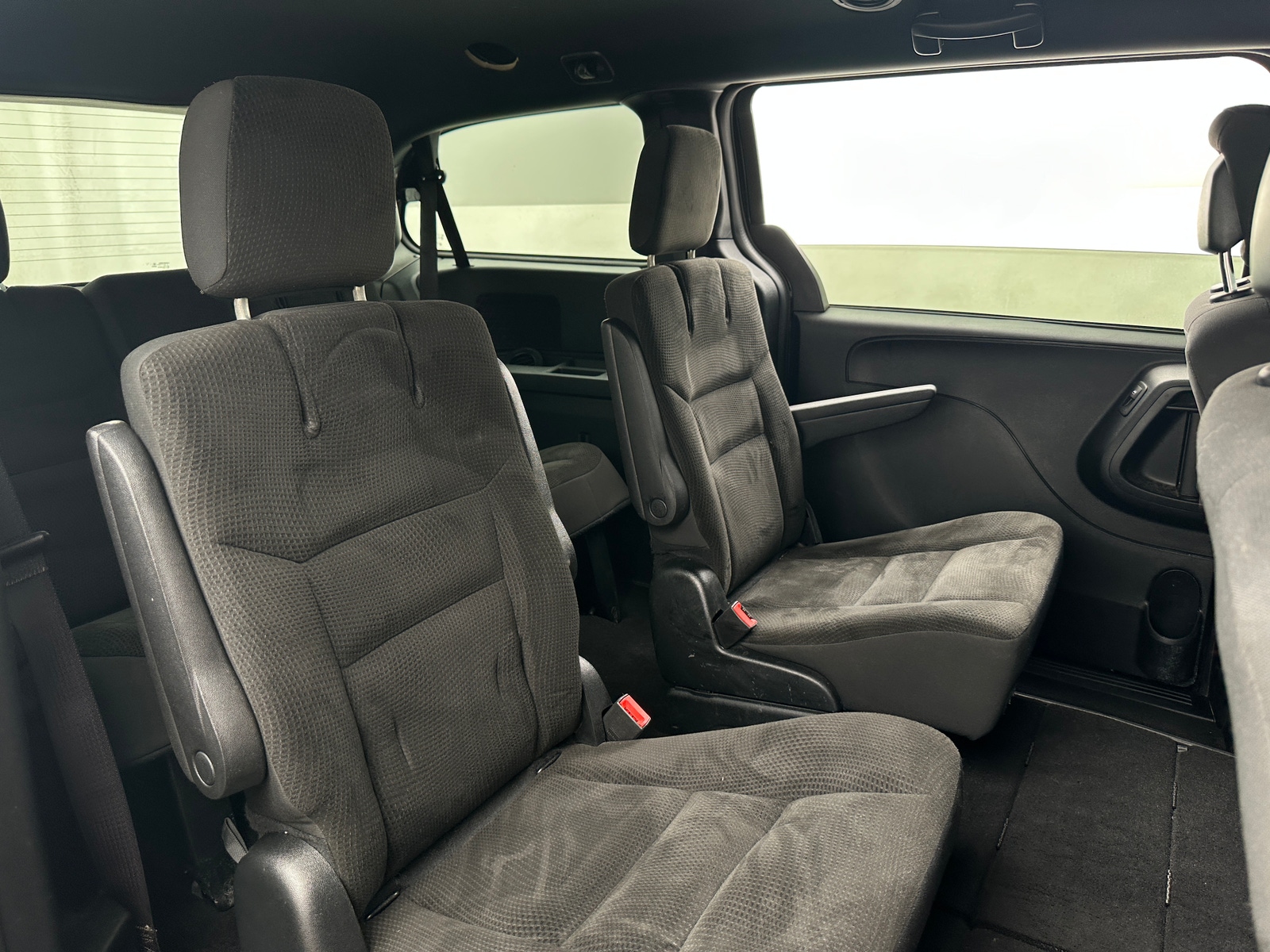 Thumbnail: 2017 Dodge Grand Caravan - 6