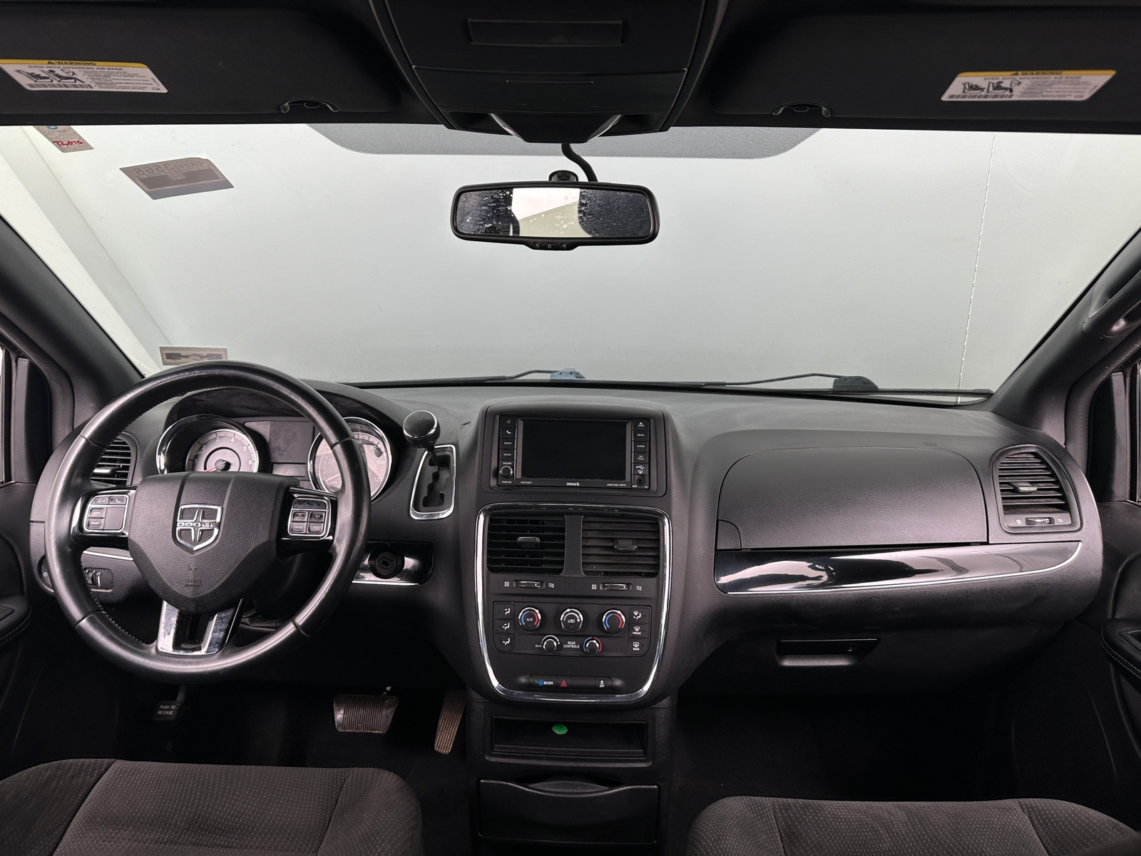 Thumbnail: 2017 Dodge Grand Caravan - 3