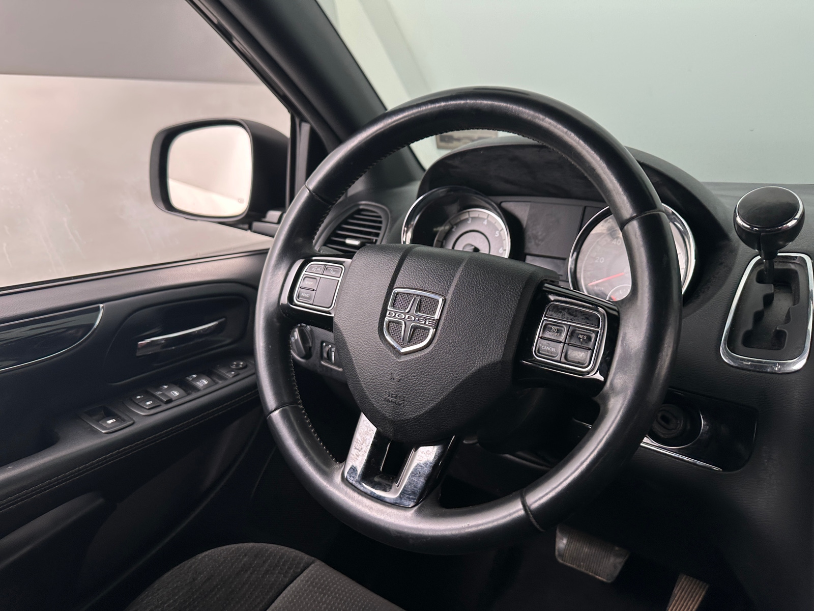 Thumbnail: 2017 Dodge Grand Caravan - 5