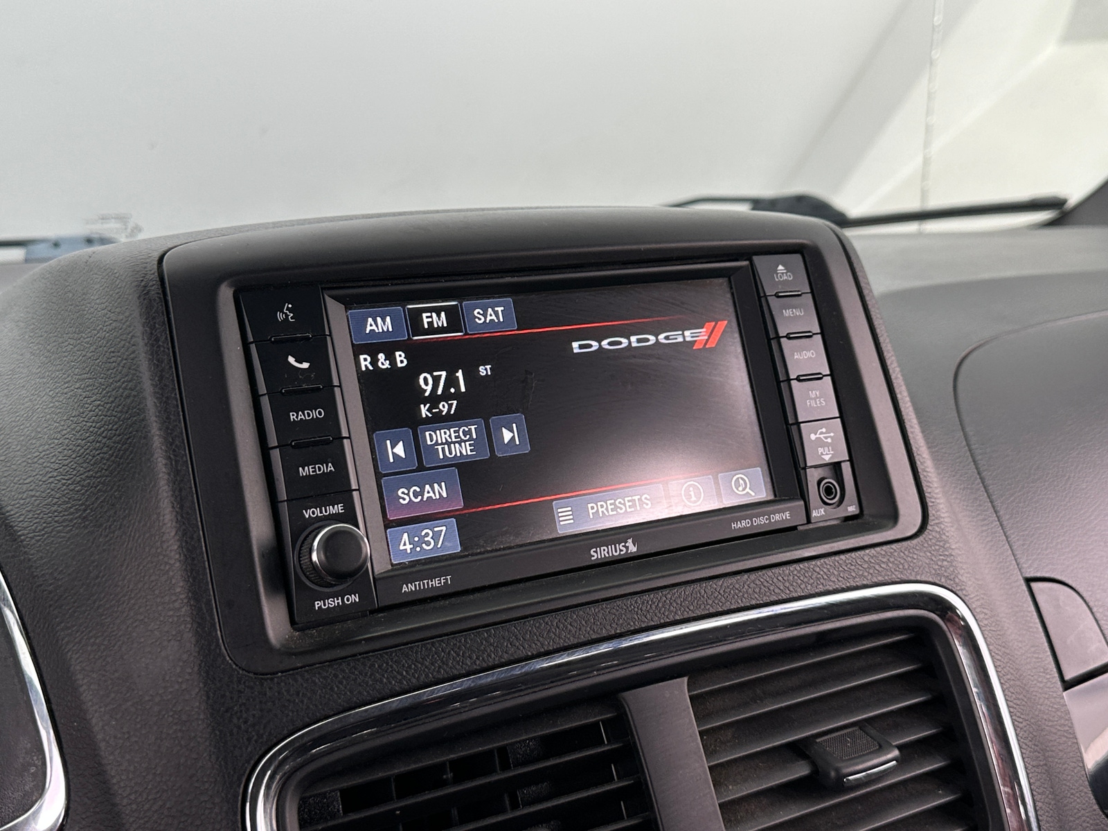 Thumbnail: 2017 Dodge Grand Caravan - 4