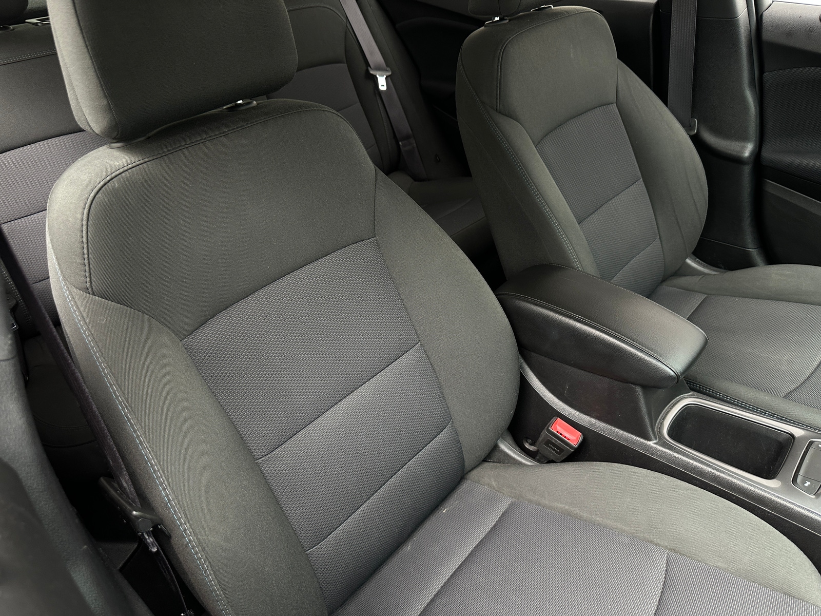 Thumbnail: 2017 Chevrolet Cruze - 2