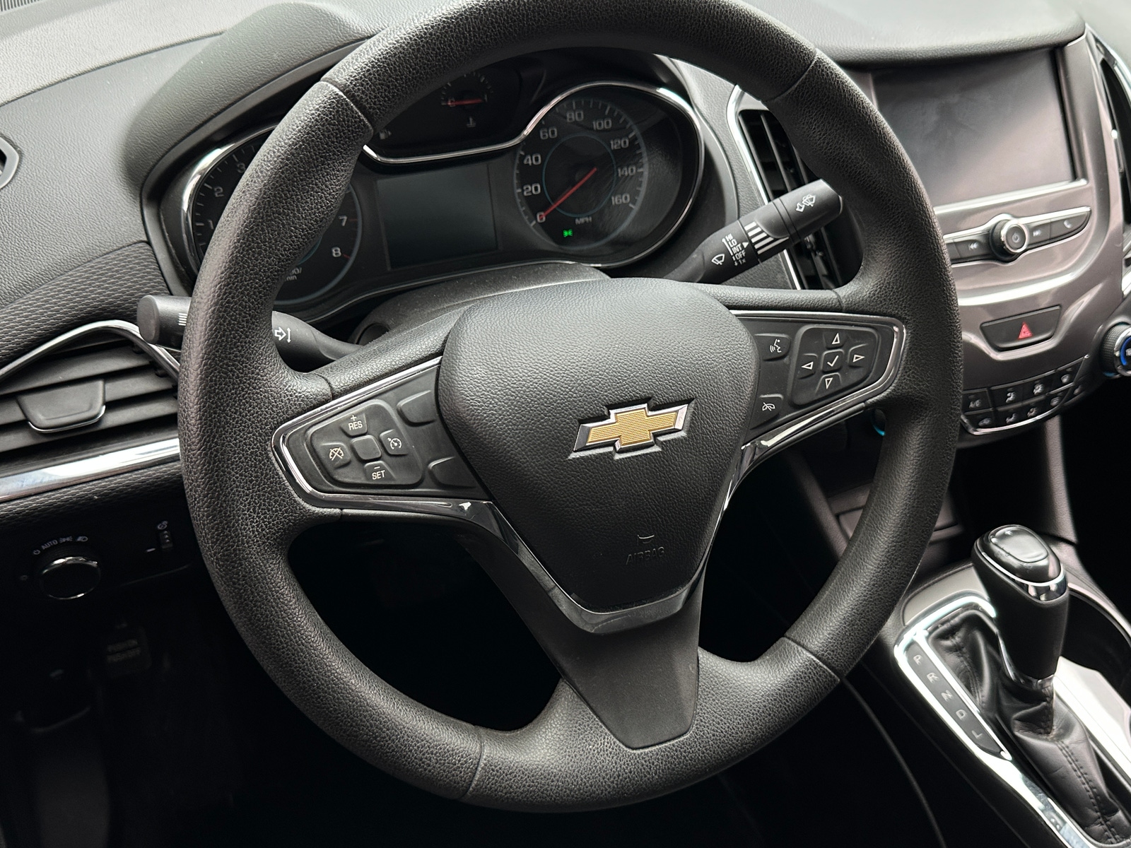 Thumbnail: 2017 Chevrolet Cruze - 5