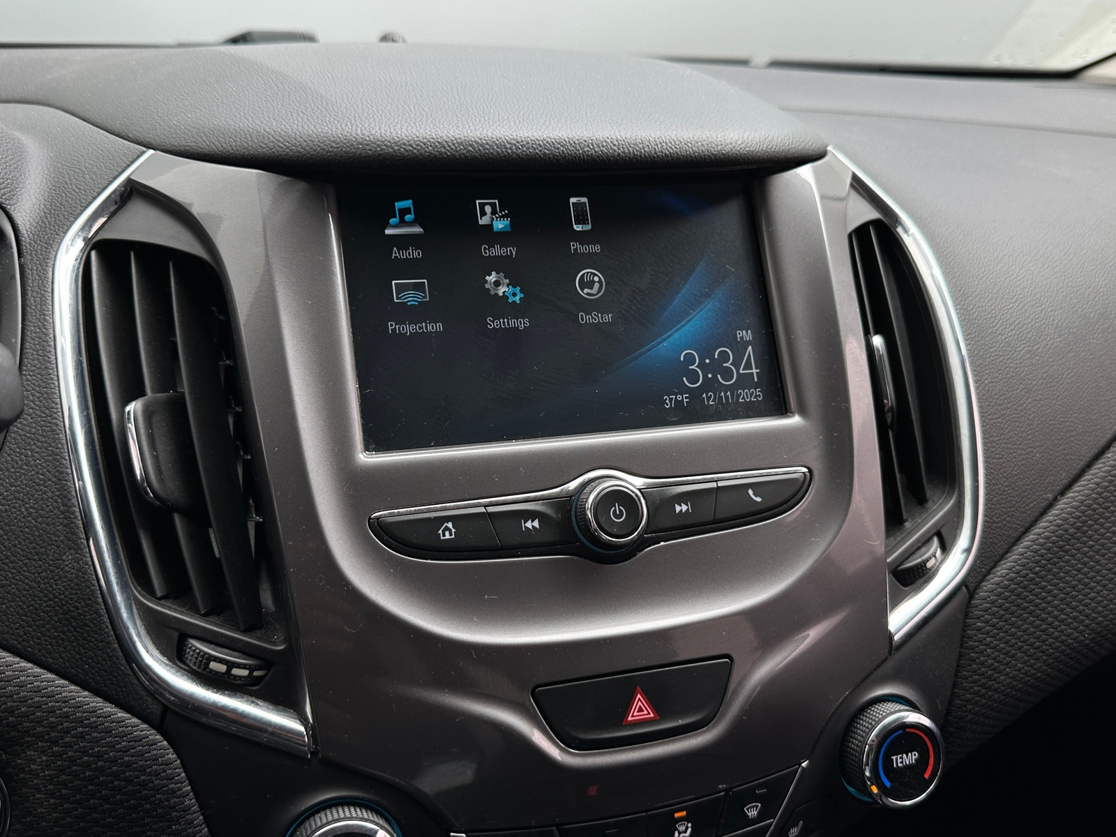 Thumbnail: 2017 Chevrolet Cruze - 4