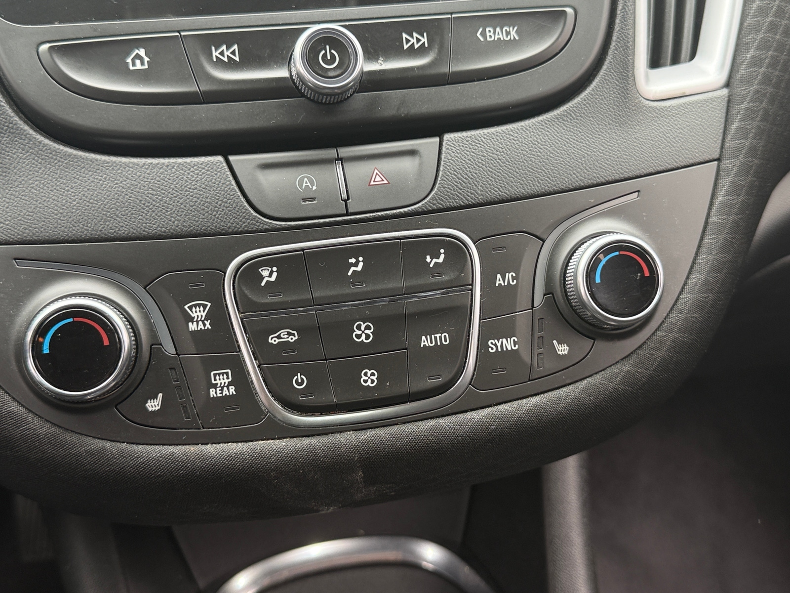 Thumbnail: 2023 Chevrolet Malibu - 4