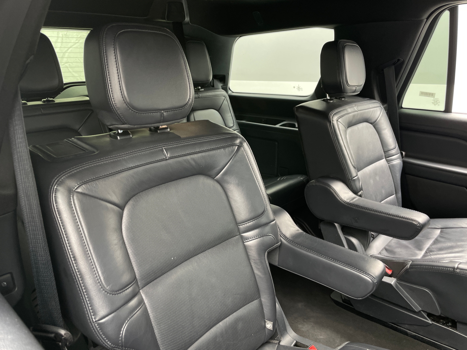 Thumbnail: 2024 Lincoln Navigator - 5