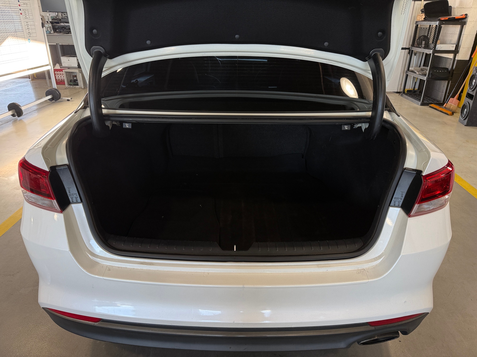 Thumbnail: 2016 Kia Optima - 7