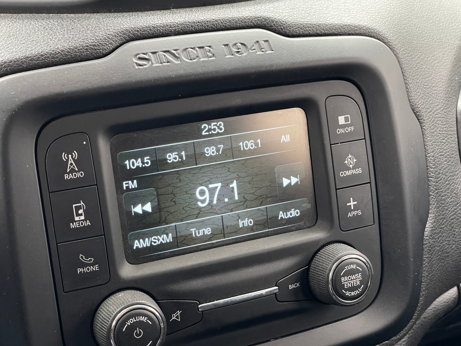 Thumbnail: 2017 Jeep Renegade - 4