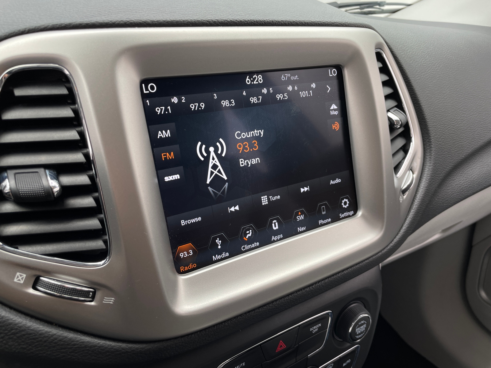 Thumbnail: 2019 Jeep Compass - 4