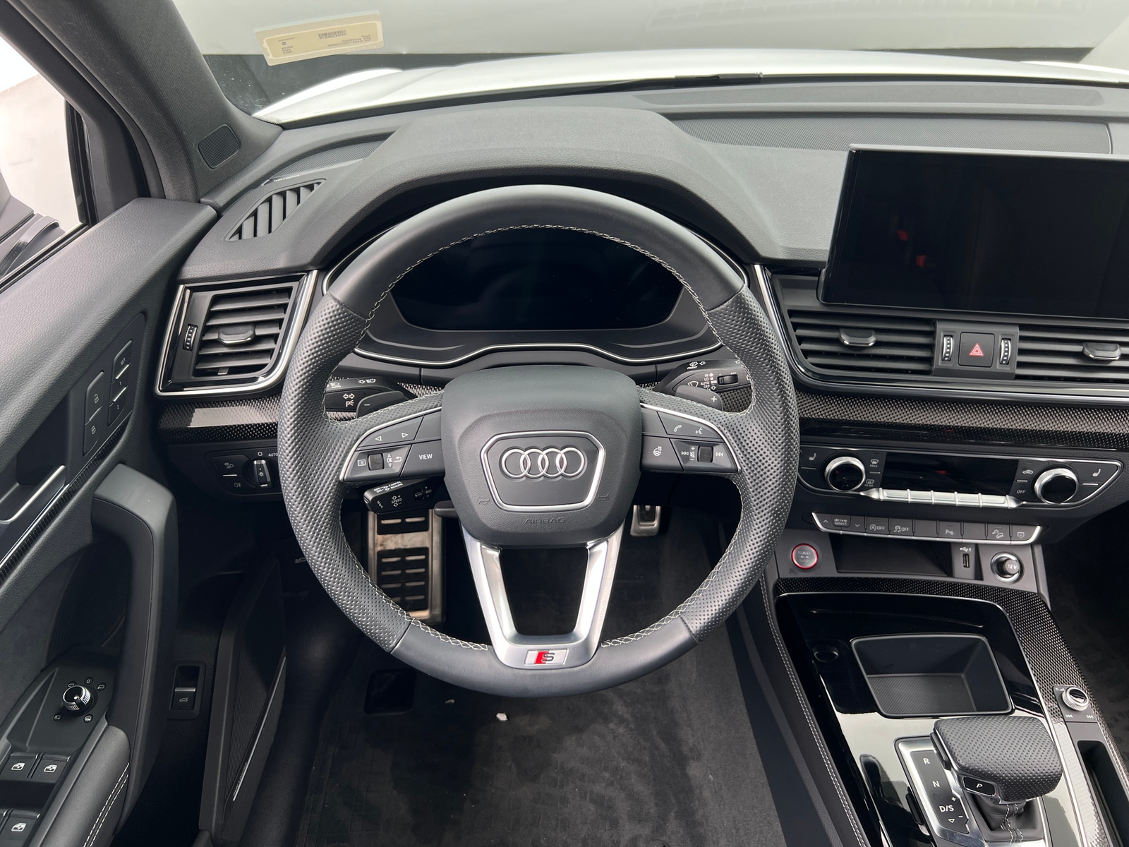 Thumbnail: 2022 Audi SQ5 - 4