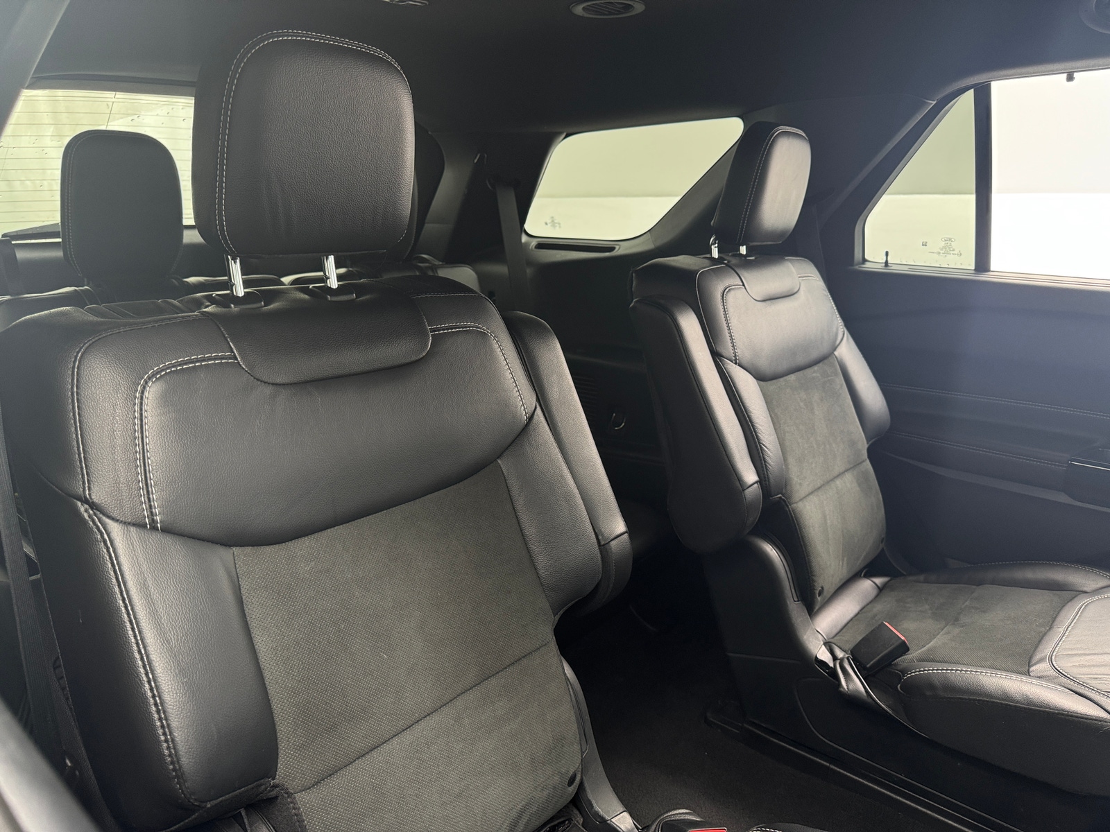 Thumbnail: 2022 Ford Explorer - 5