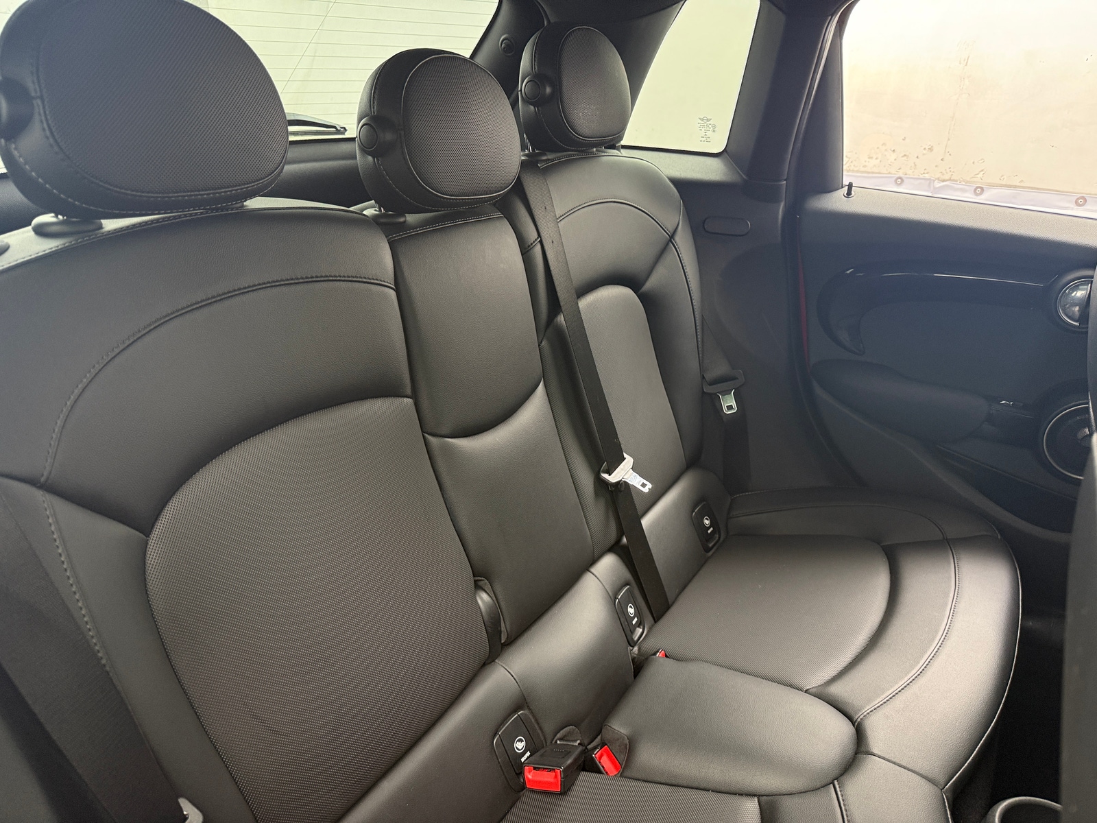 Thumbnail: 2015 MINI Cooper Hardtop - 5