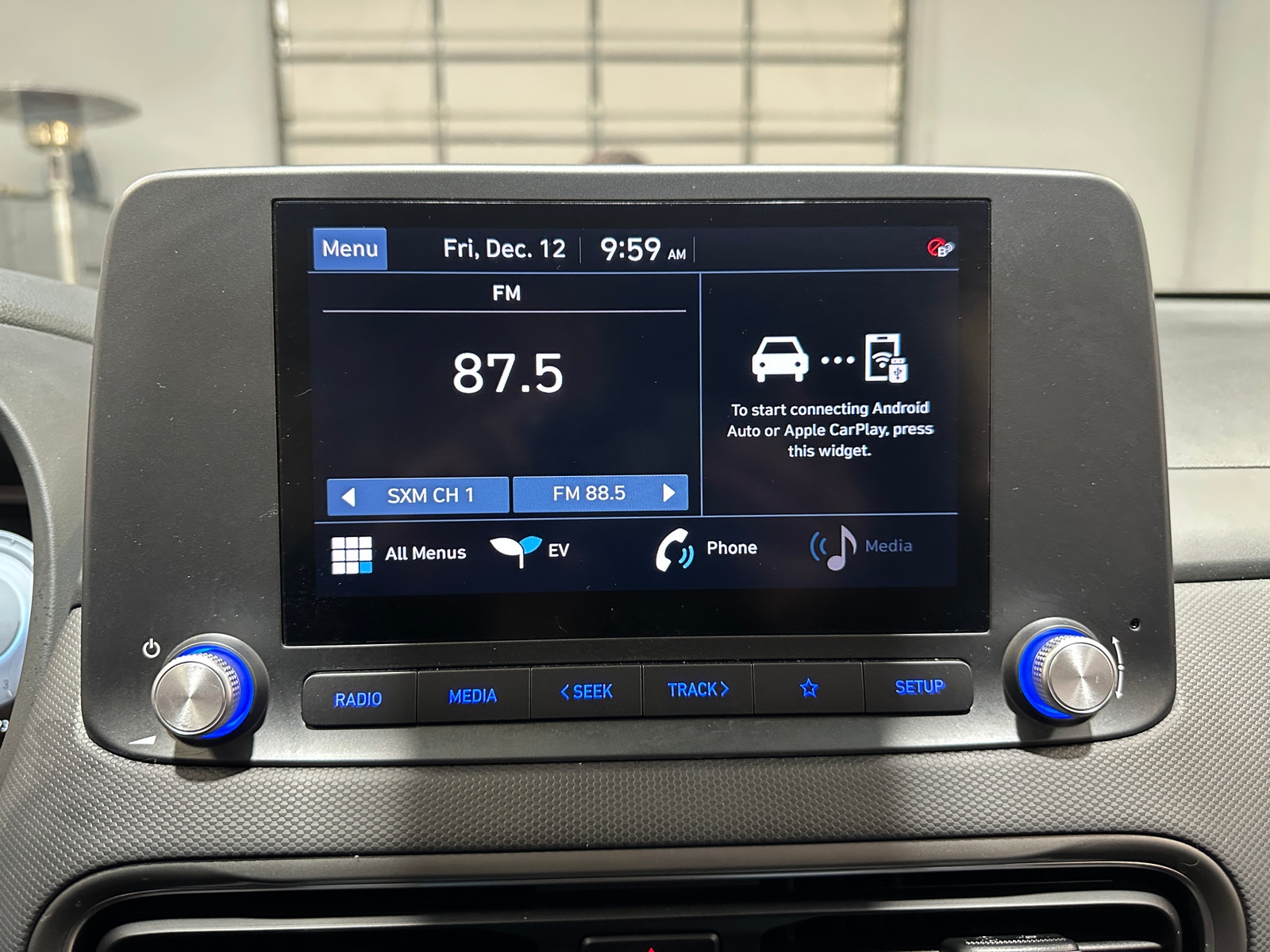 Thumbnail: 2023 Hyundai Kona - 4