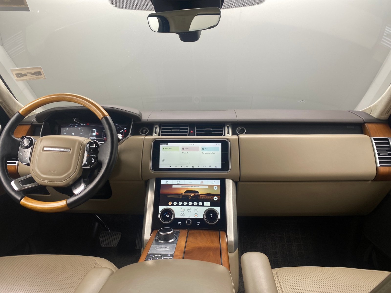 Thumbnail: 2018 Land Rover Range Rover - 2