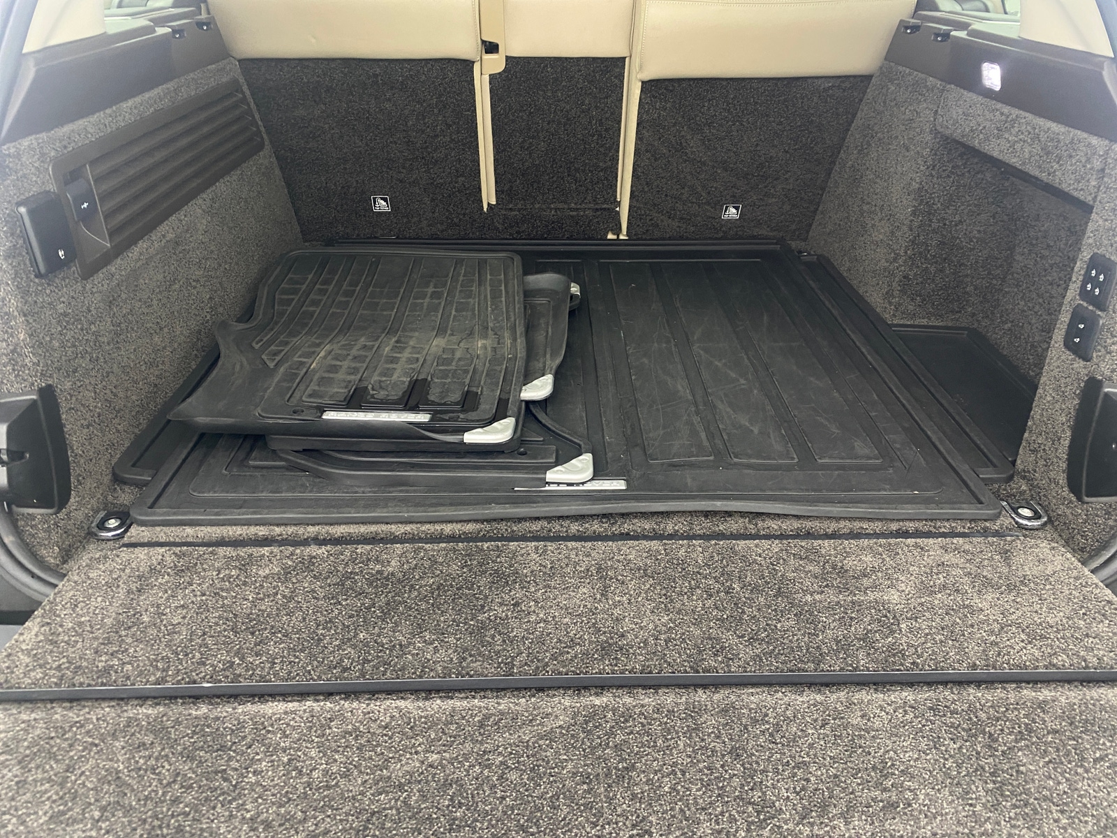 Thumbnail: 2018 Land Rover Range Rover - 6