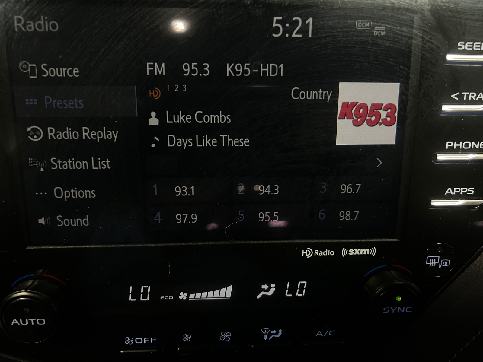 Thumbnail: 2019 Toyota Camry - 4