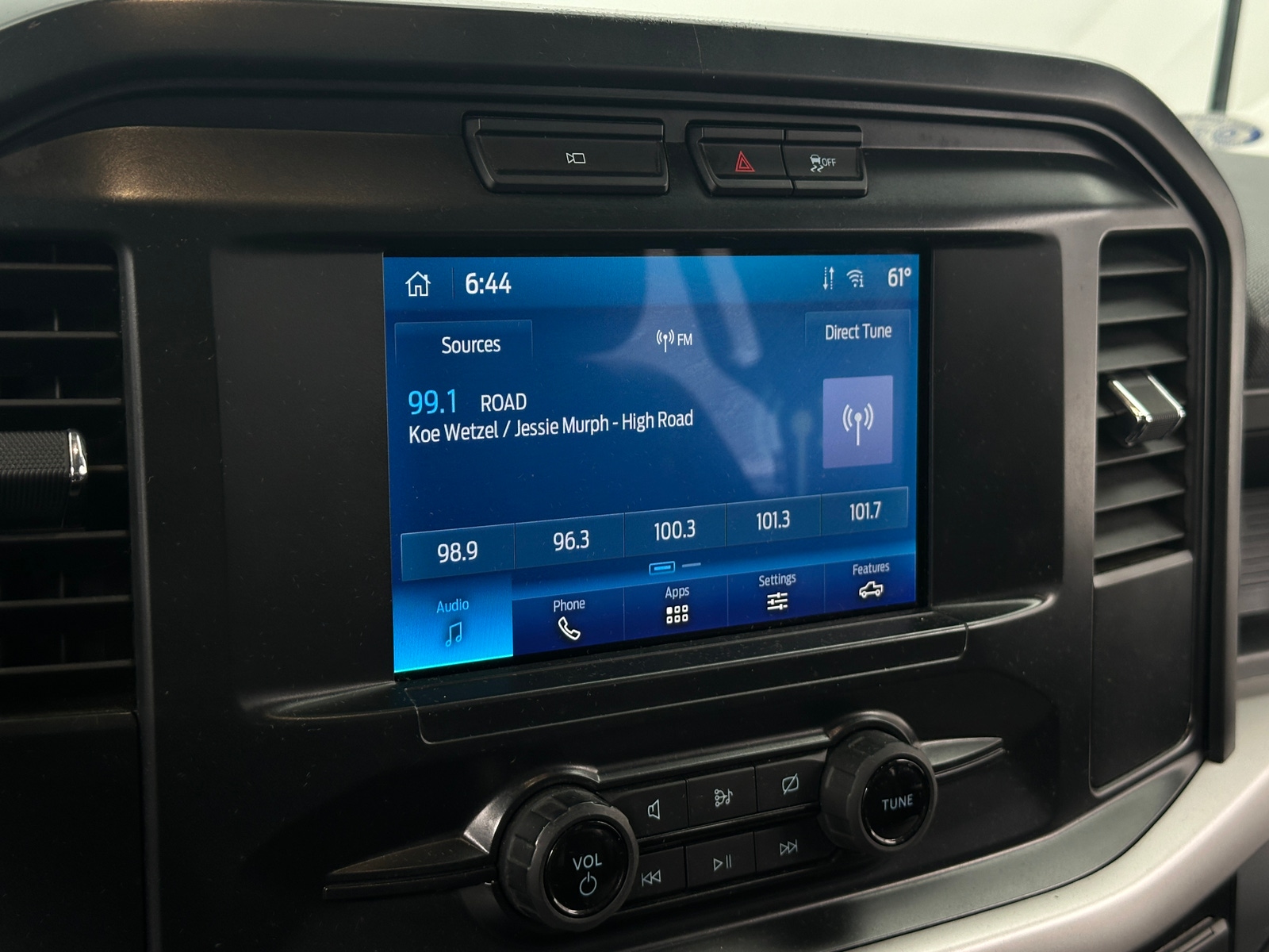 Thumbnail: 2022 Ford Econoline - 4