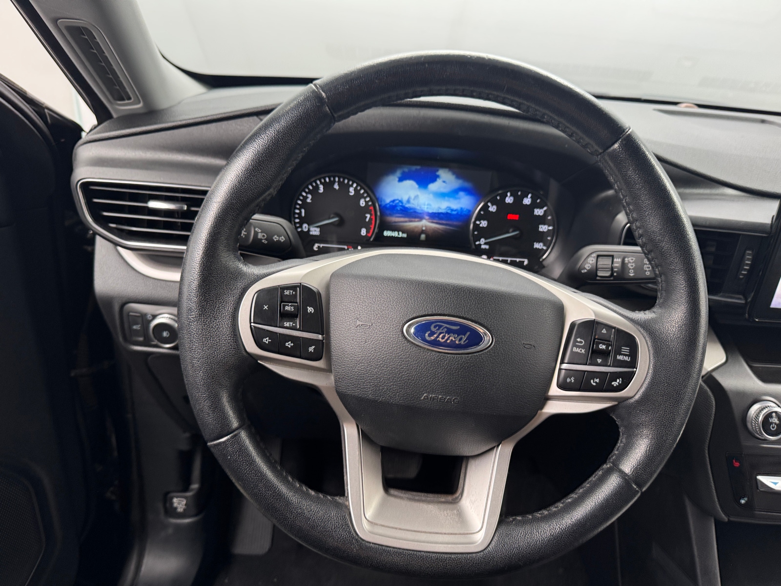 Thumbnail: 2021 Ford Explorer - 4