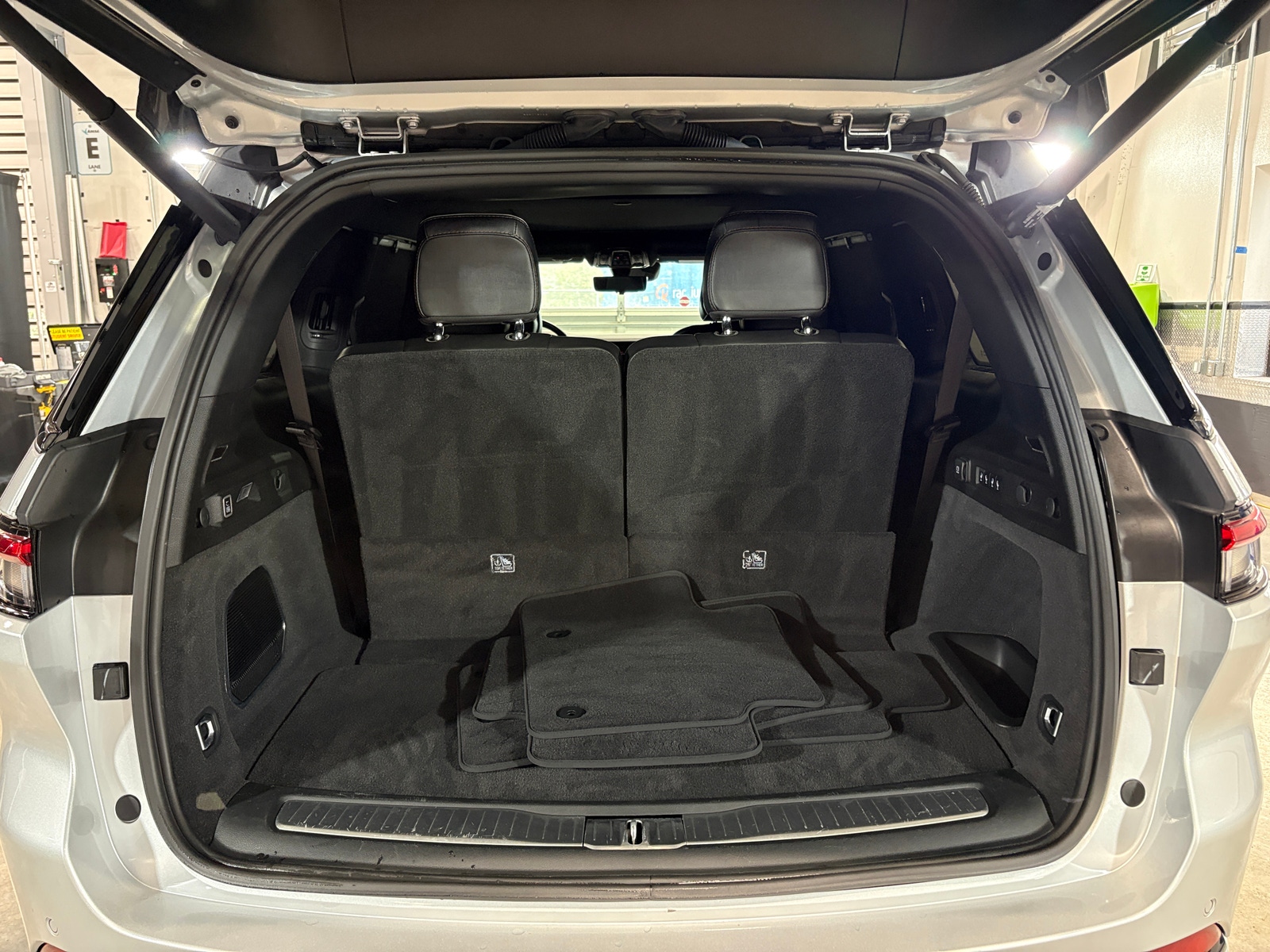 Thumbnail: 2023 Jeep Grand Cherokee L - 6