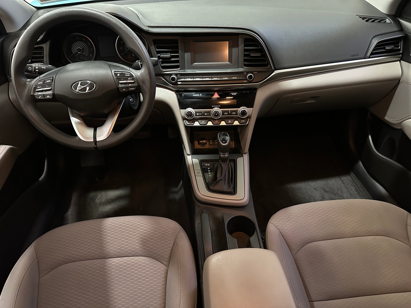 Thumbnail: 2020 Hyundai Elantra - 3