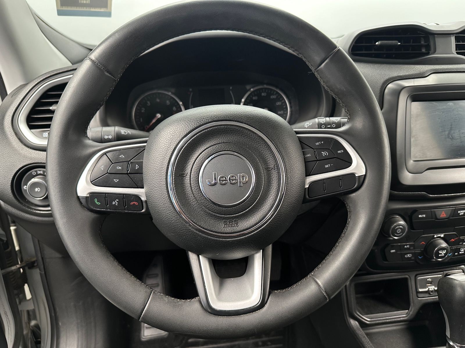 Thumbnail: 2018 Jeep Renegade - 5