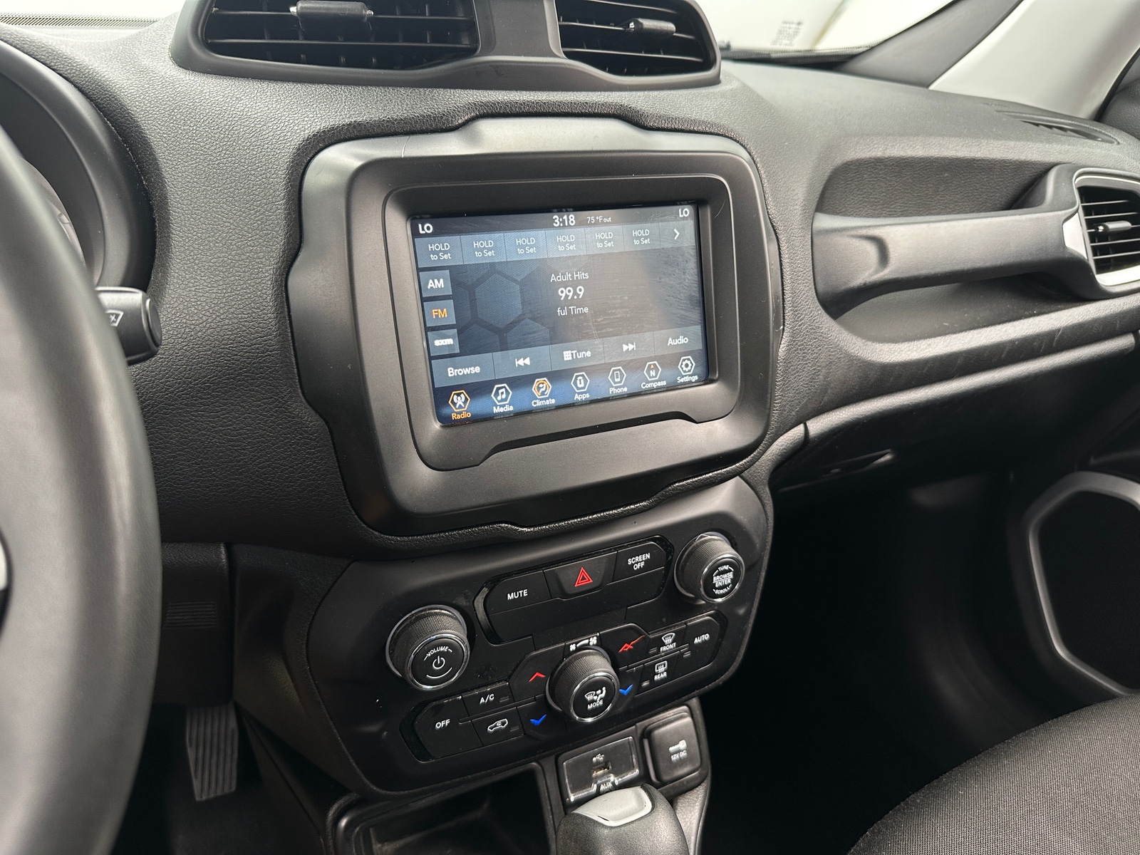 Thumbnail: 2018 Jeep Renegade - 4