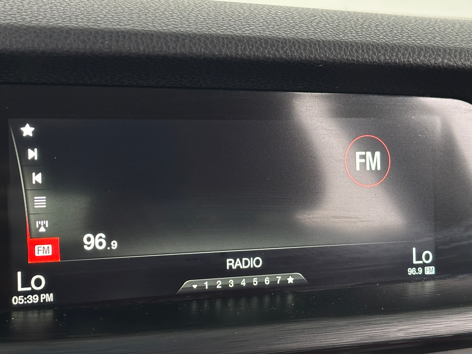 Thumbnail: 2019 Alfa Romeo Stelvio - 3