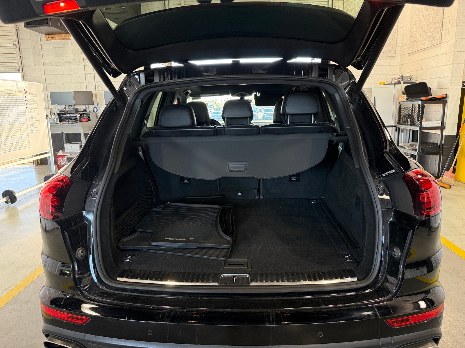 Thumbnail: 2017 Porsche Cayenne - 6