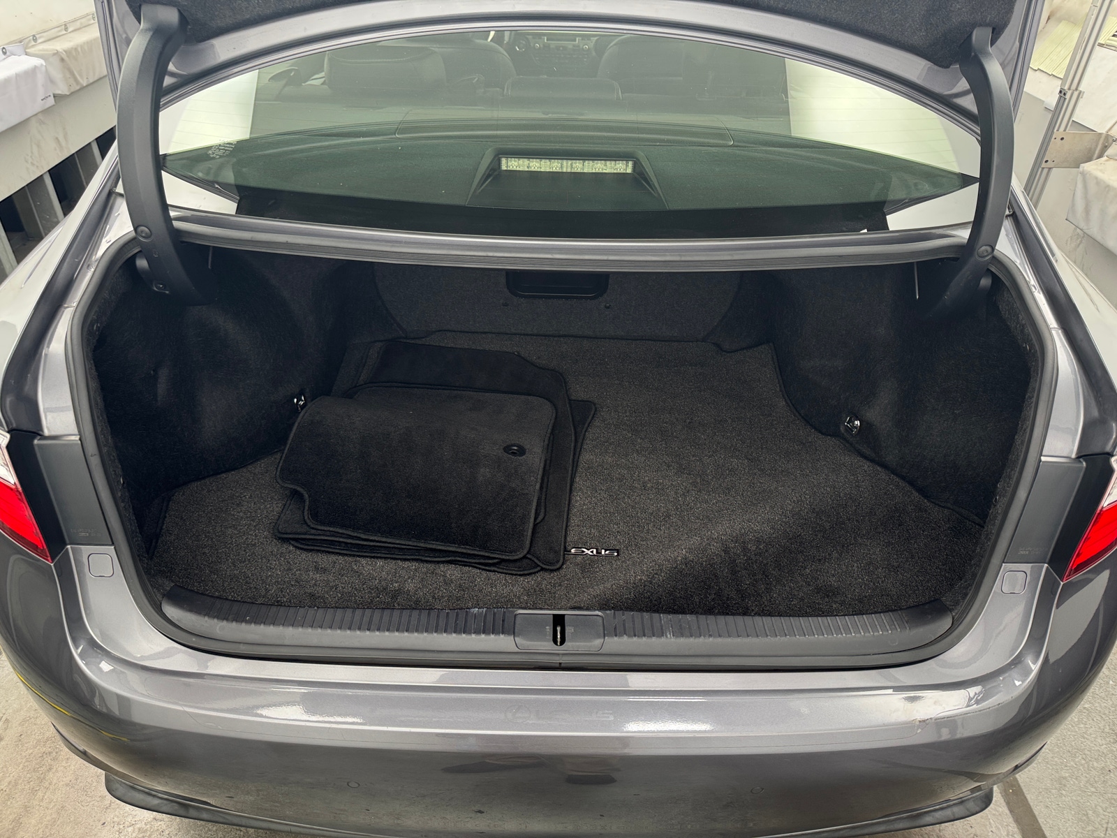 Thumbnail: 2014 Lexus ES - 6