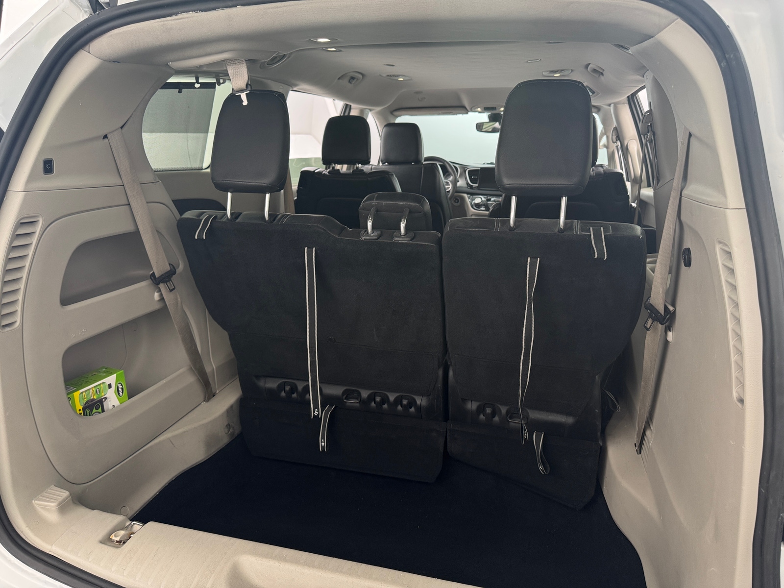 Thumbnail: 2022 Chrysler Pacifica - 6