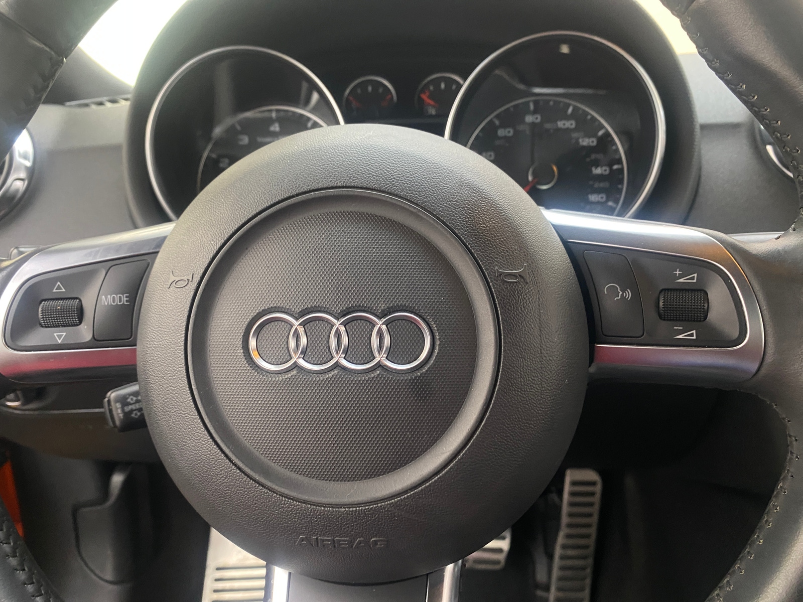 Thumbnail: 2010 Audi TT - 3