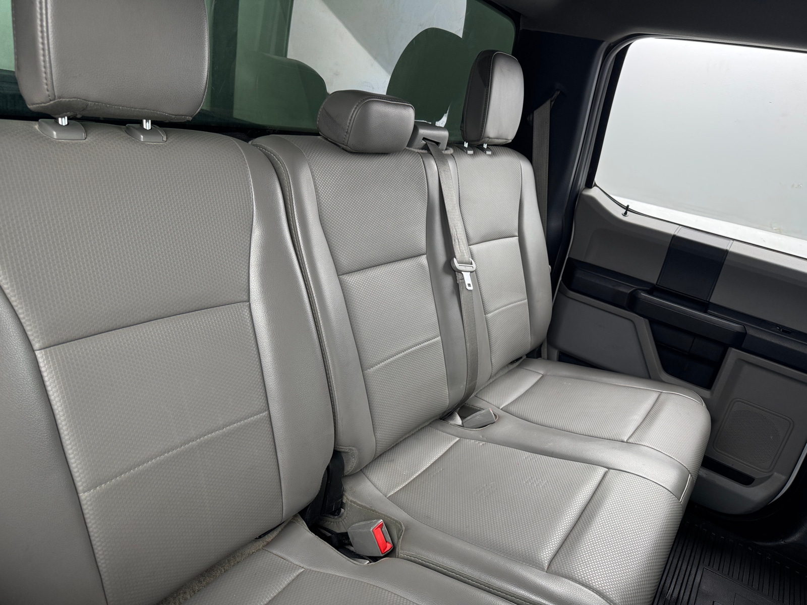 Thumbnail: 2019 Ford Econoline - 6