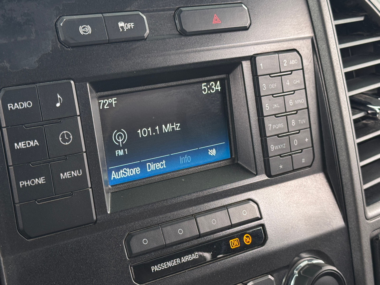 Thumbnail: 2019 Ford Econoline - 4