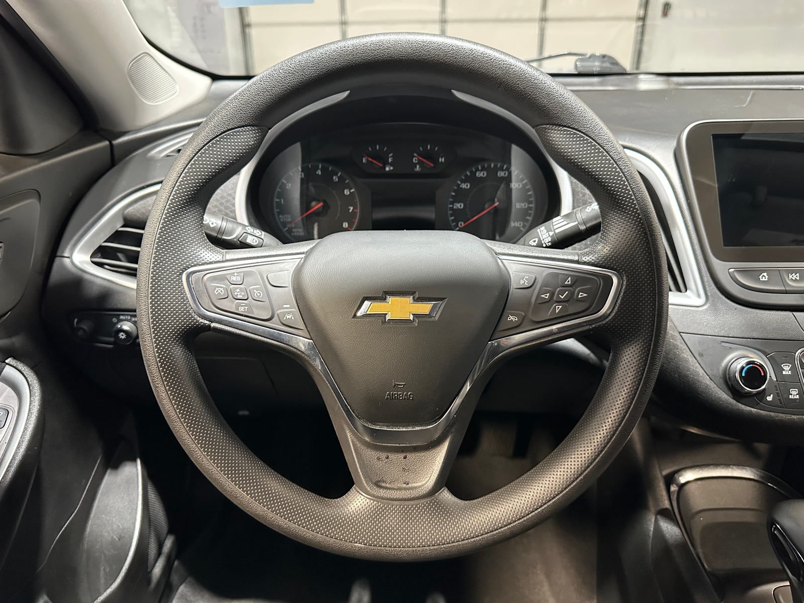 Thumbnail: 2023 Chevrolet Malibu - 5