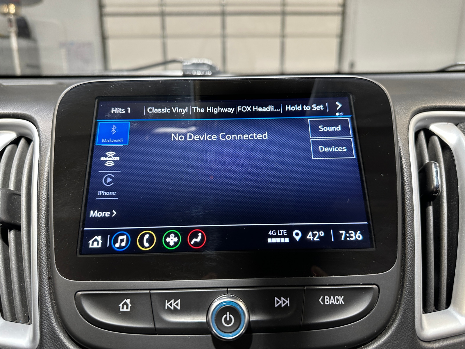 Thumbnail: 2023 Chevrolet Malibu - 4