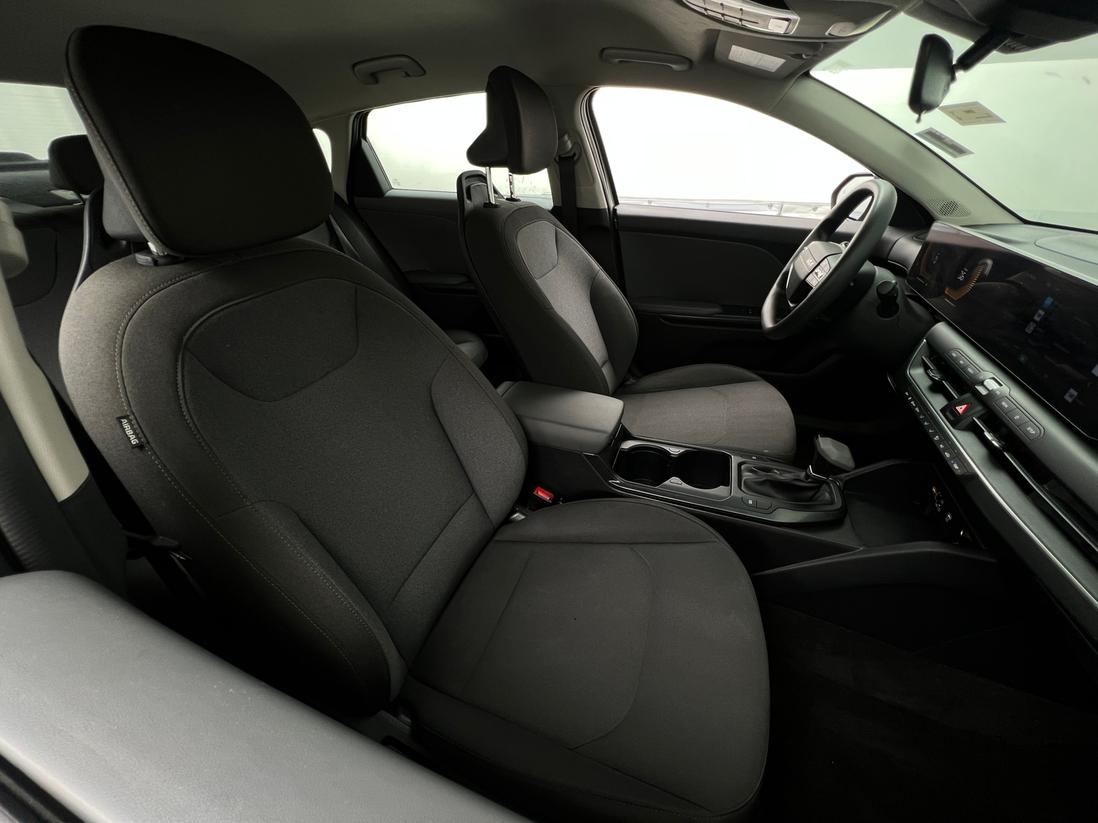 Thumbnail: 2025 Kia K4 - 2