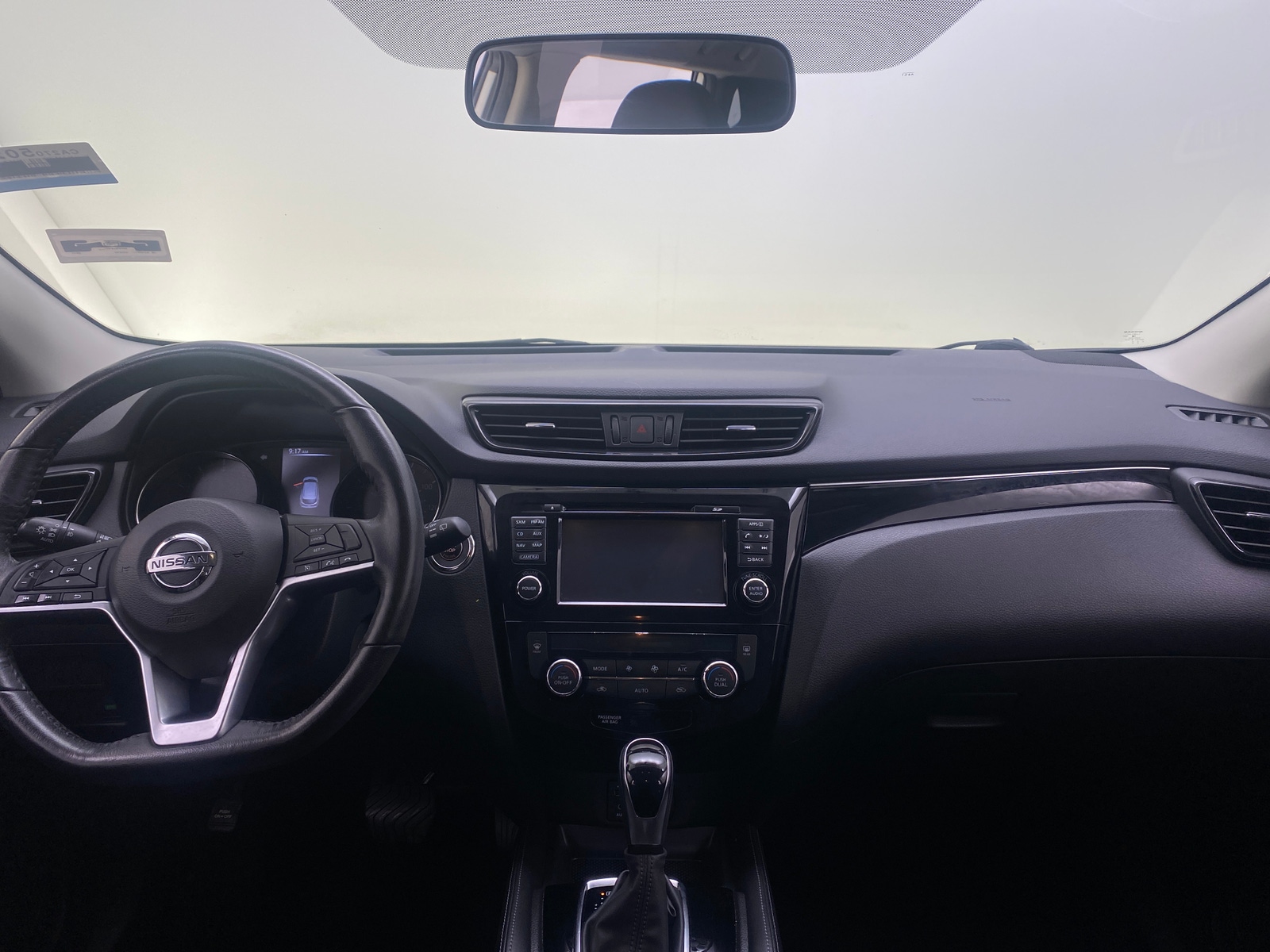 Thumbnail: 2017 Nissan Rogue Sport - 2