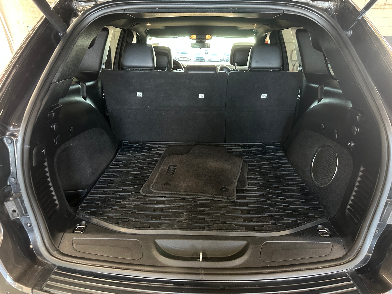 Thumbnail: 2021 Jeep Grand Cherokee - 7