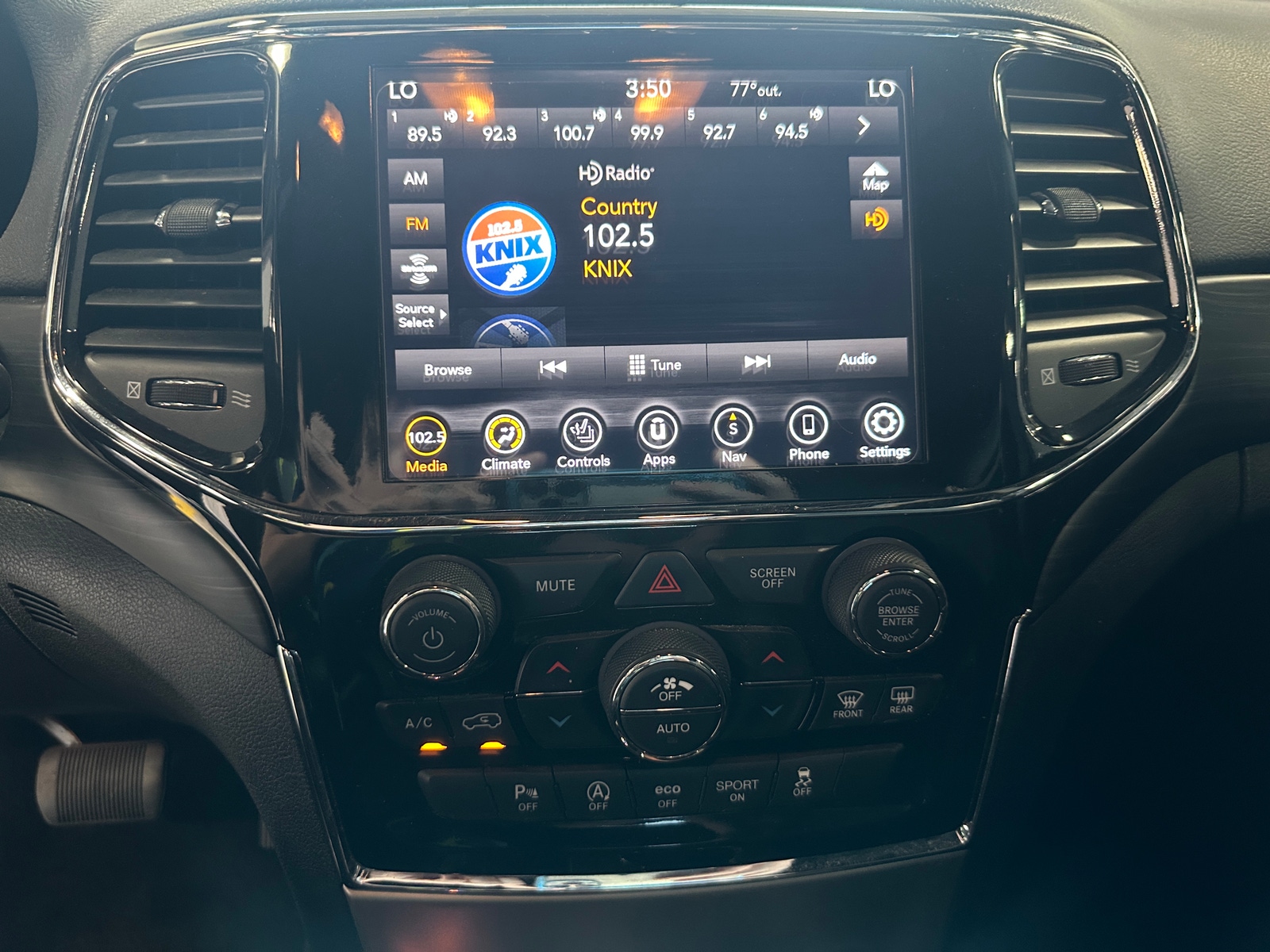 Thumbnail: 2021 Jeep Grand Cherokee - 4