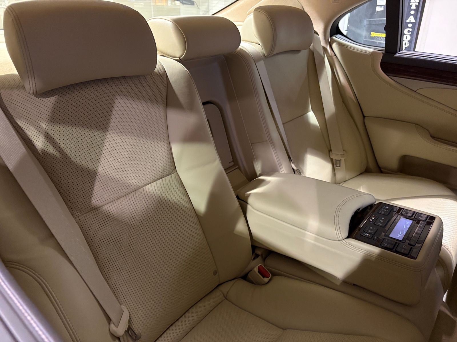 Thumbnail: 2013 Lexus LS - 5