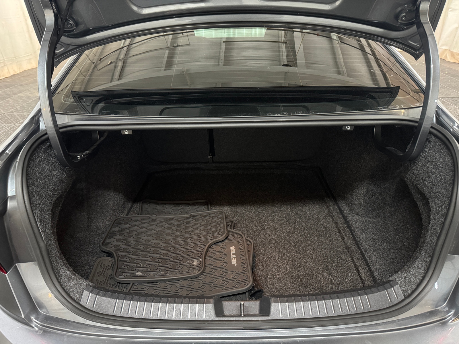 Thumbnail: 2020 Volkswagen Jetta - 6